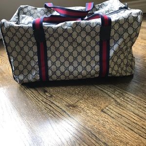 Gucci Duffle EXCELLENT CONDITION